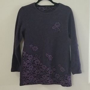 Purple flower top - L but more like M